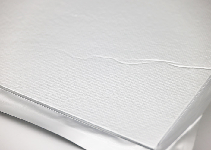 Isolador térmico microperforado blanco con buena resistencia al choque térmico y estabilidad química